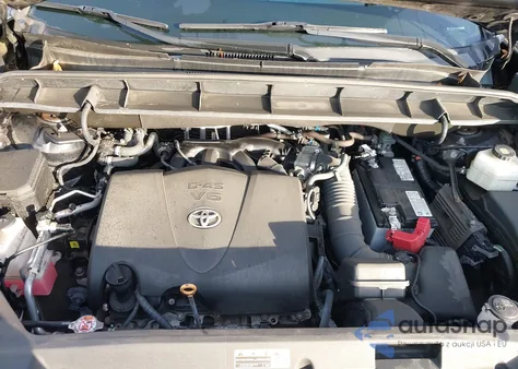 2021 Toyota Highlander Xle z USA, uszkodzony, nr VIN 5TDGZRBH7MS083490